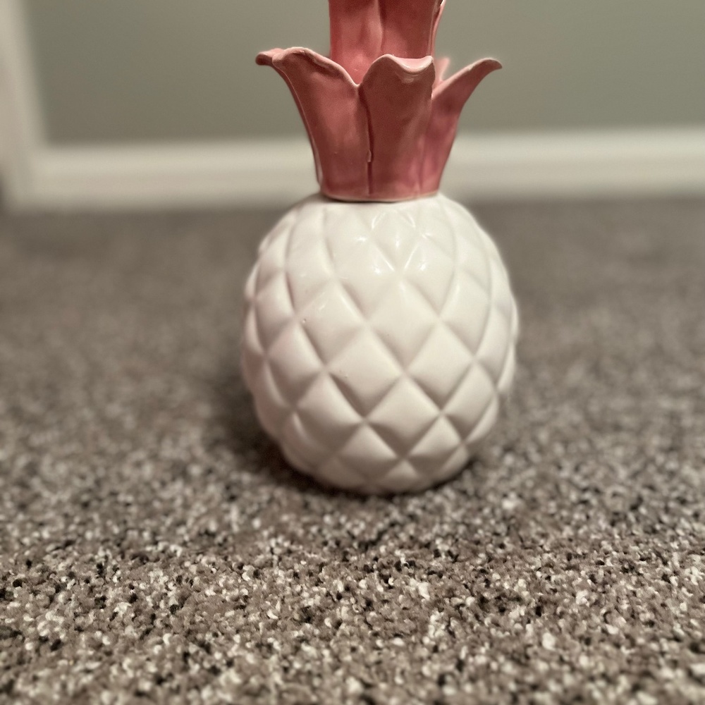 Pineapple decoration